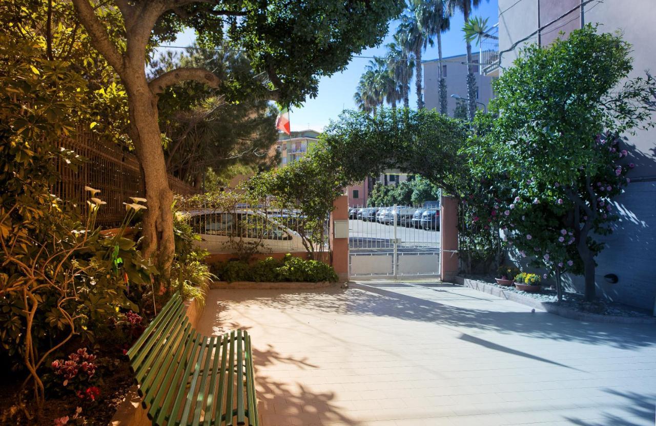 Hotel Della Piazzetta Varazze Εξωτερικό φωτογραφία