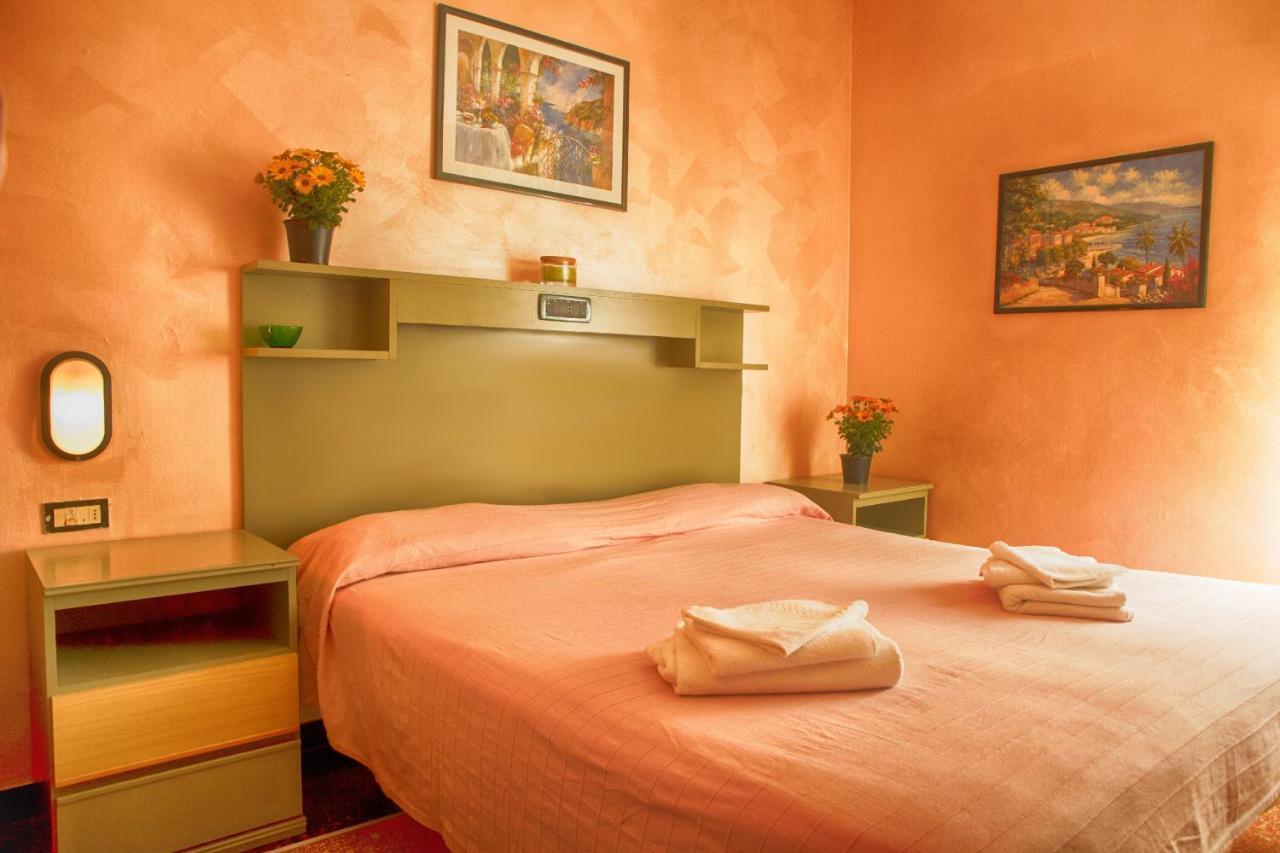 Hotel Della Piazzetta Varazze Εξωτερικό φωτογραφία